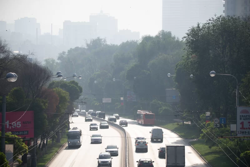 Городская автотрасса в час пик