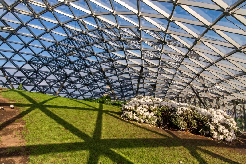 Внутреннее пространство купола парка Зарядье