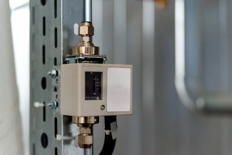 Датчик давления с манометром