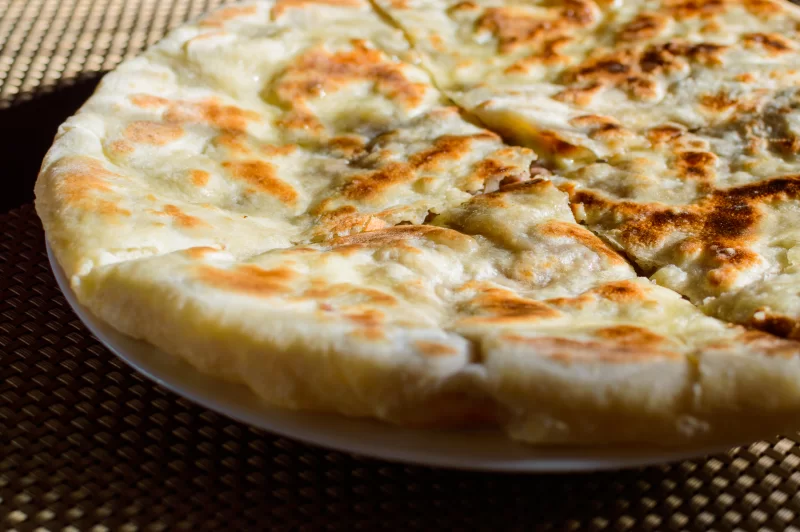 Adjaruli Khachapuri: Appetizing Georgian Dish