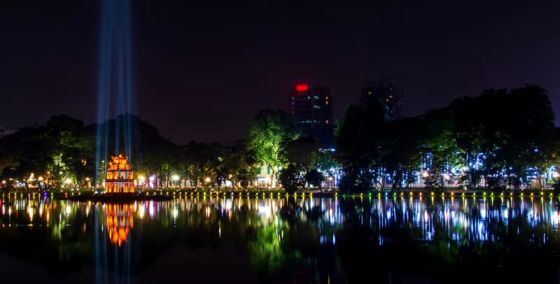 Озеро Хоан Кием, Озеро Меча, Хо Гуом в Ханое, Вьетнам