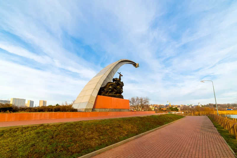 Kumzhenskaya Grove Memorial Complex: Symbol of Remembrance and Grandeur