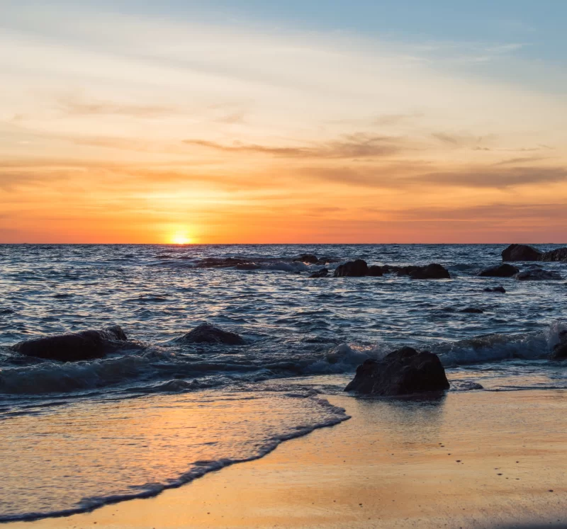 Закат над морем