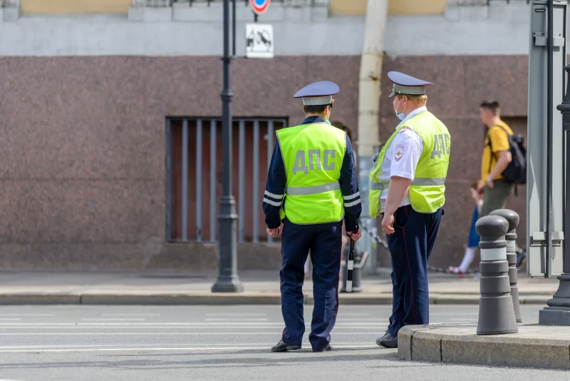 Полицейские дорожно-патрульной службы