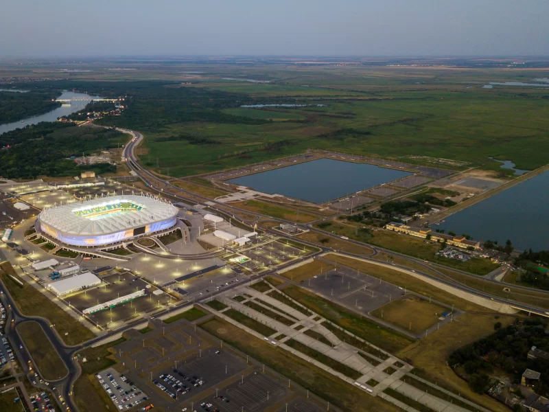 Стадион «Ростов Арена» на закате с видом на реку Дон и город