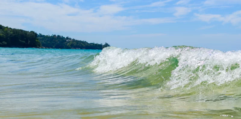 Тропический морской волновой снимок в крупном плане