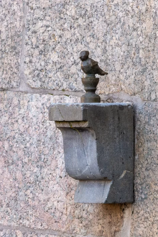 Памятник Чижику Пыжику на Фонтанке