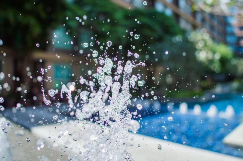 Заморозка брызг воды
