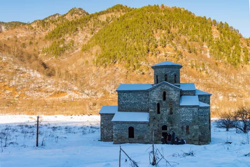 Северный Кавказ. поселение Нижний Архыз