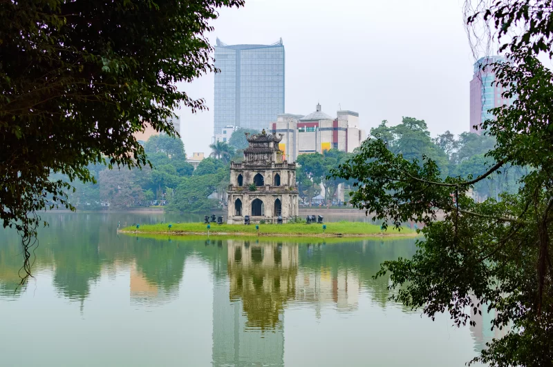 Озеро Хоан Кием, Озеро Меча, Хо Гуом, в Ханое
