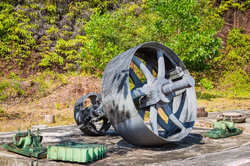 Затерянное колесо тиновой шахты: ржавый артефакт промышленности