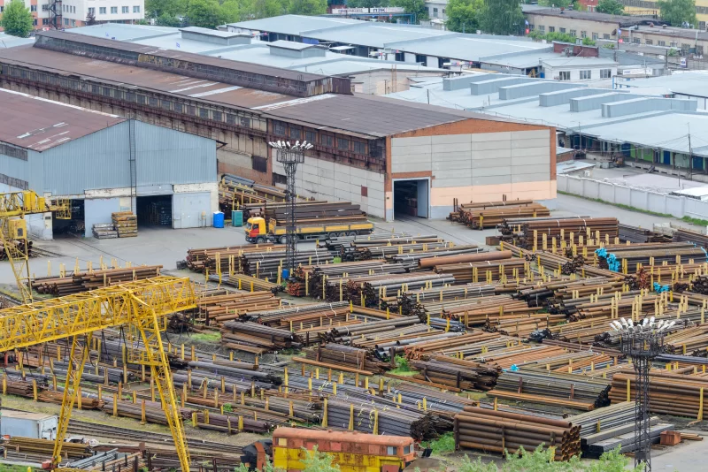 Склад металлопроката на территории завода