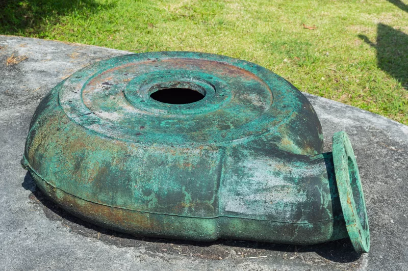 Ржавый медный артефакт с места добычи свинца