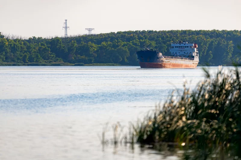 Empty bulk carrier cargo ship