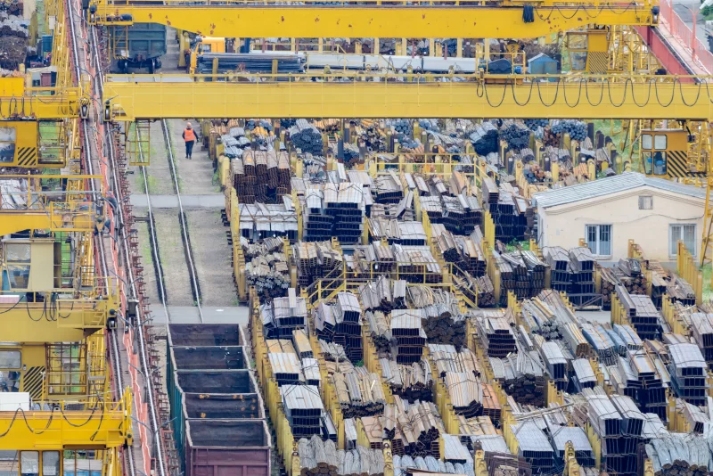 Склад металлоизделий, металл