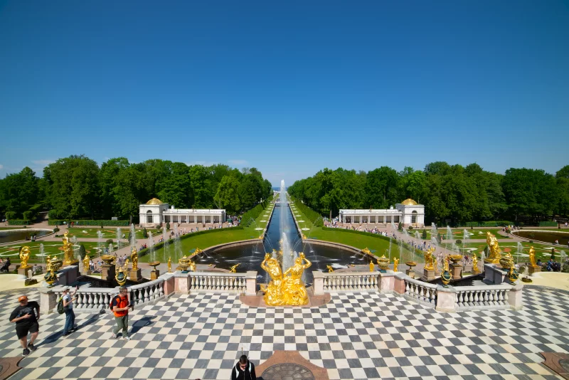 Большой каскад фонтанов в Петергофе