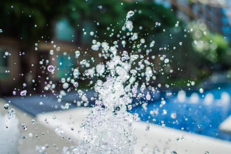 Заморозка брызг воды