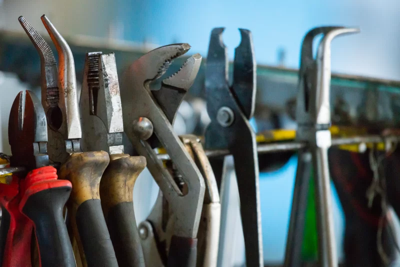 Ручной инструмент плоскогубцы