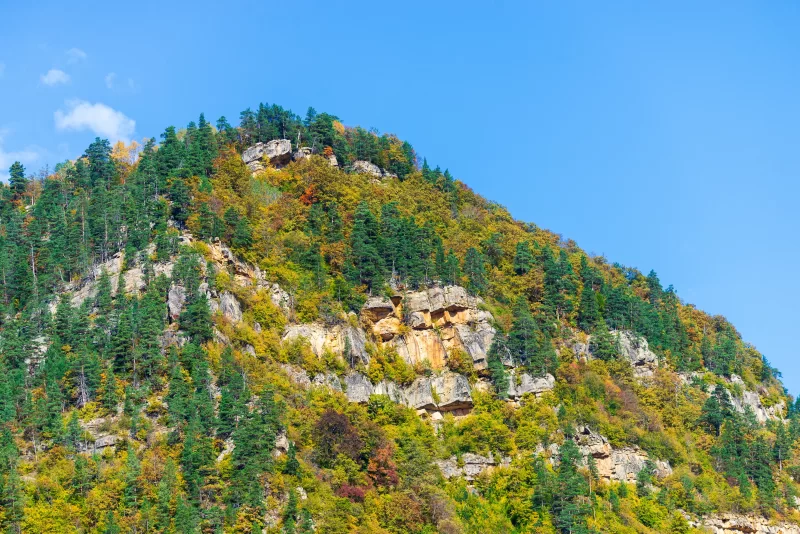 Горный склон в Адыгее осенью